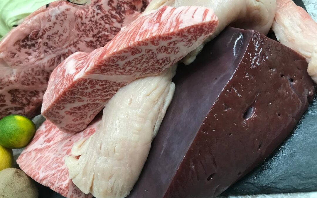 昨日は巻き寿司、今日は焼肉で勝負! 大雅の特製にんにくタレで